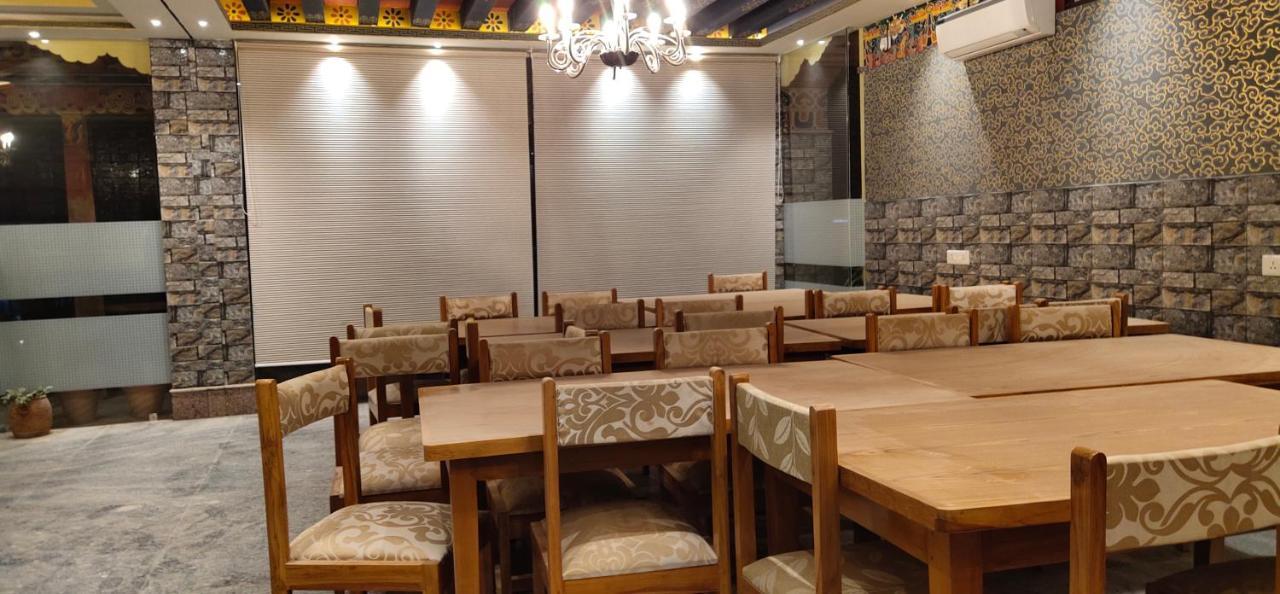 פונאקה White Dragon Hotel מראה חיצוני תמונה
